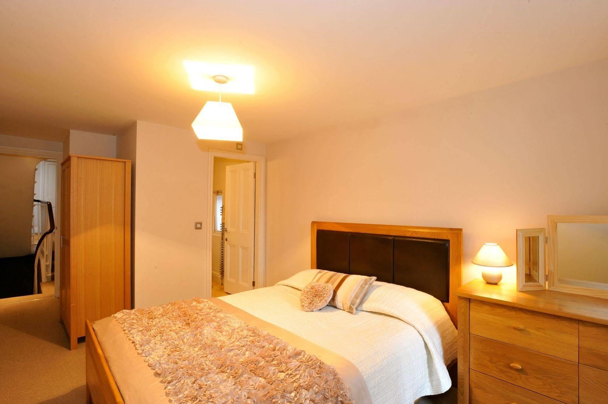 Chester Apartments Ngoại thất bức ảnh